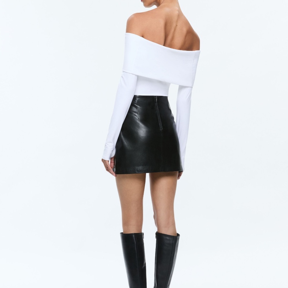 ALICE + OLIVIA Siobhan Vegan Faux Leather Wrap Mini in Black size 12 $250 MSRP - Picture 4 of 12